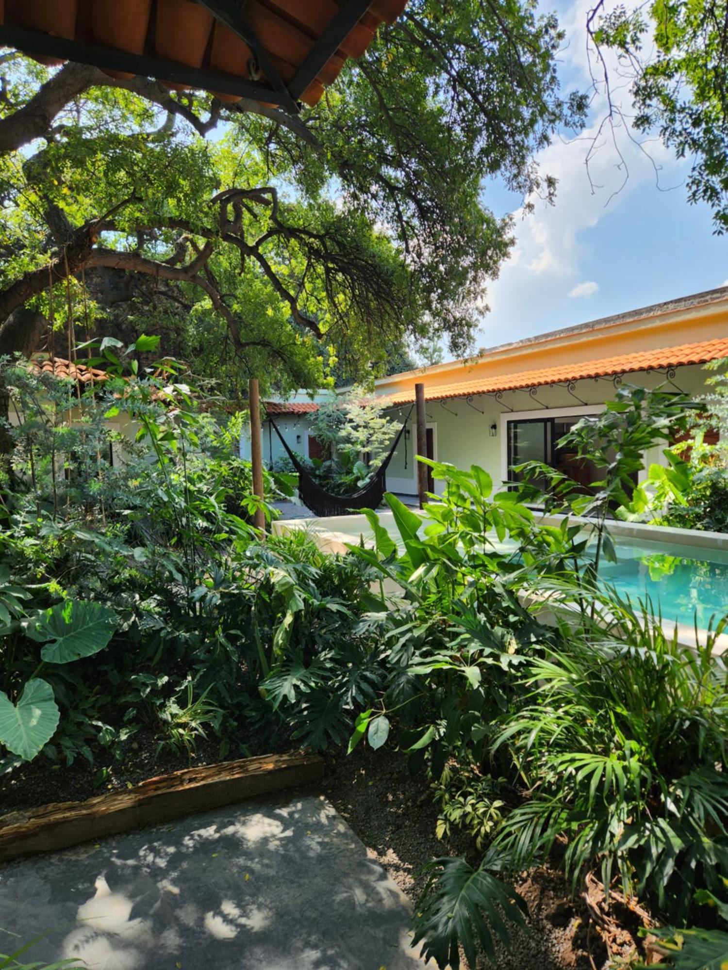 Hotel Boutique Villa Escondida, A Pasos De Lo Mejor En Tlaquepaque Kültér fotó